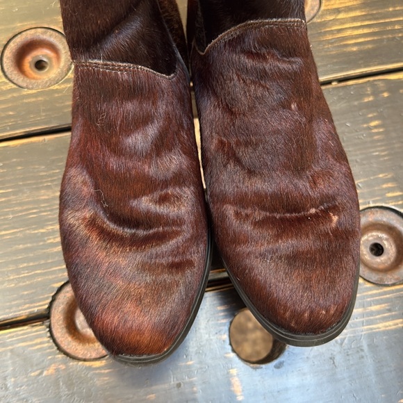 Pajar Fur Boots with Shearling Lining & Lug Soles - Size 8 - Picture 8 of 14